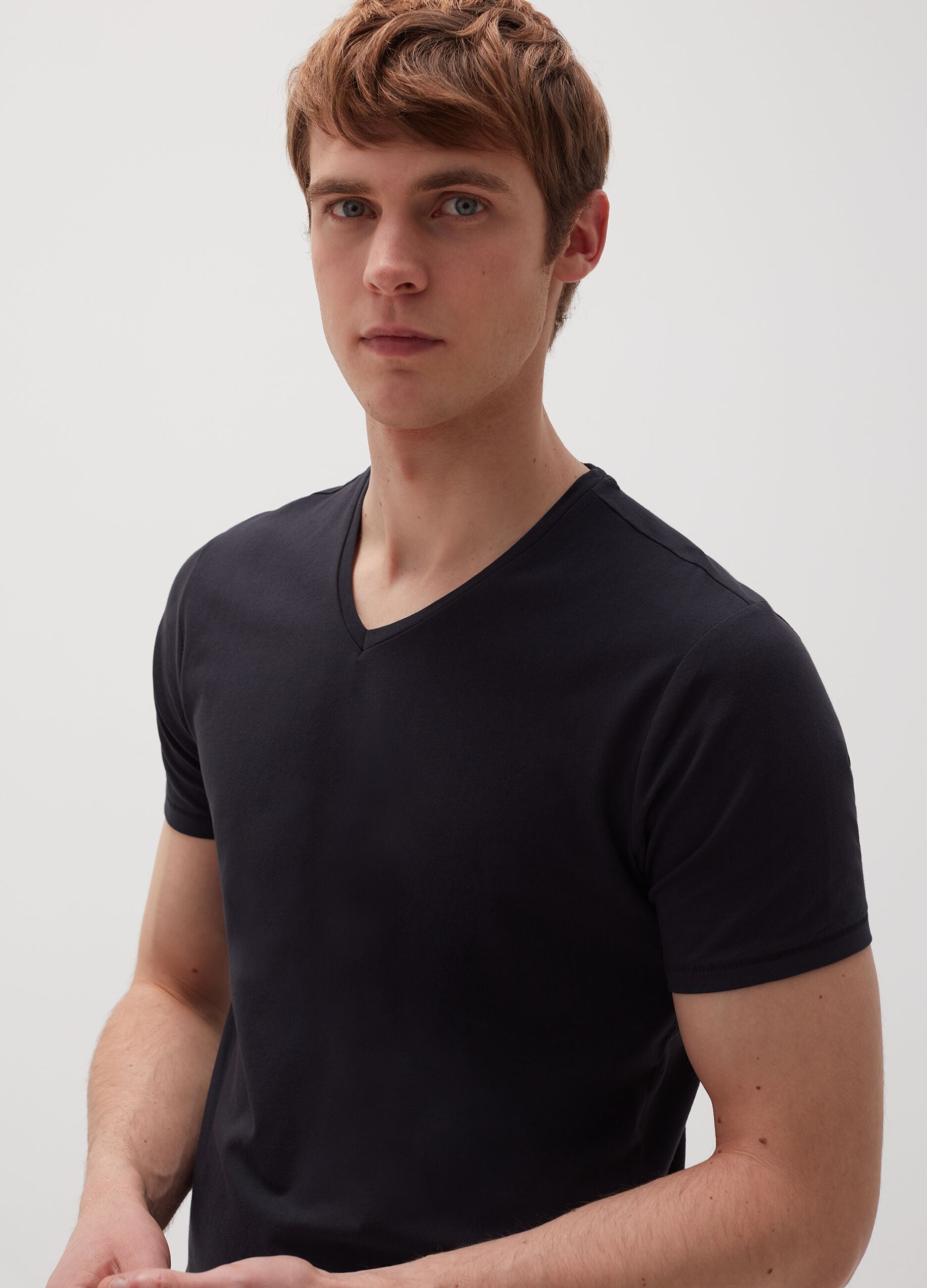 OVS ORGANIC COTTON T SHIRT V NECK | BLACK