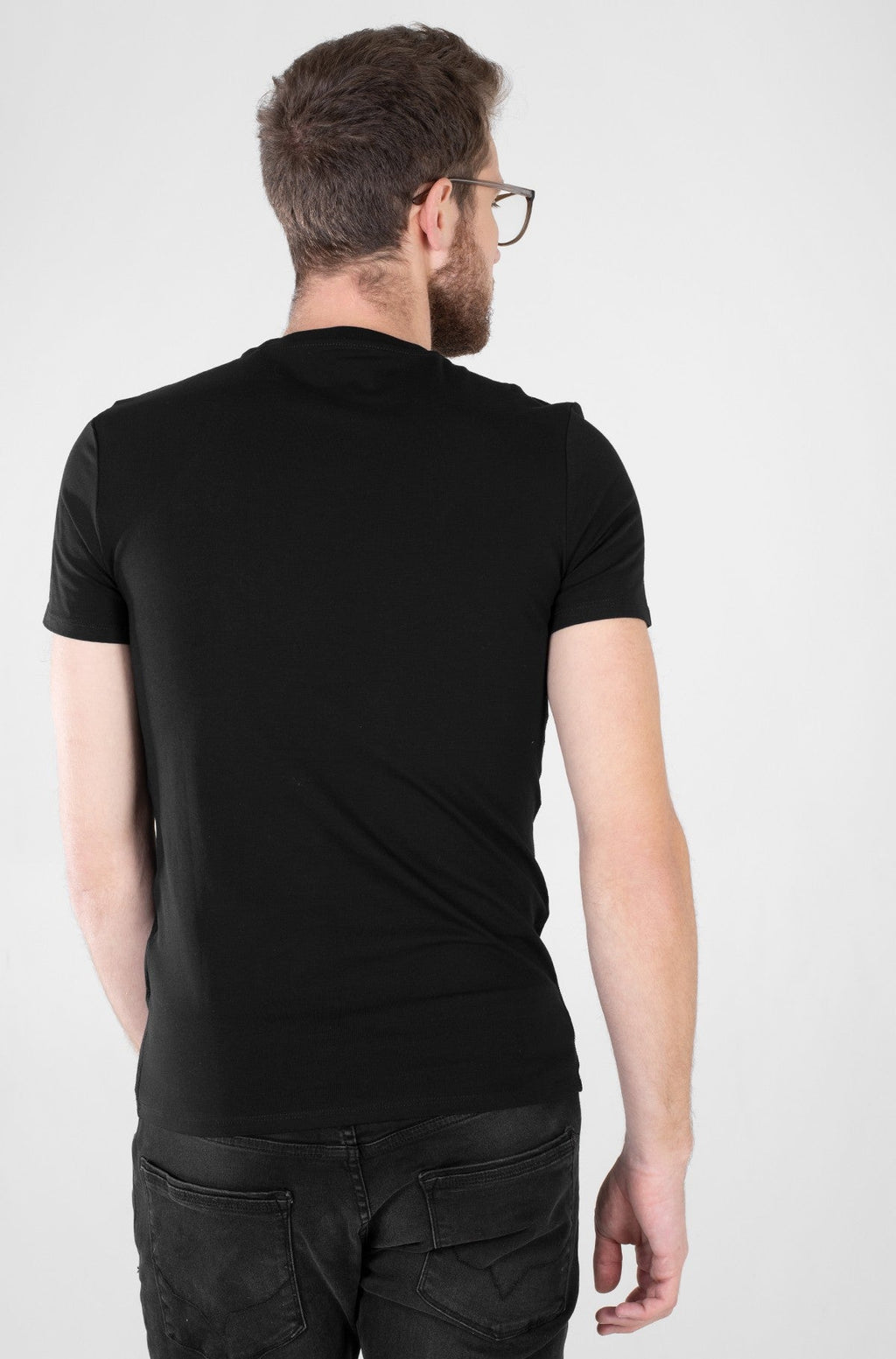 GUESS SLIM FIT ROUND NECK LOGO T-SHIRT | BLACK