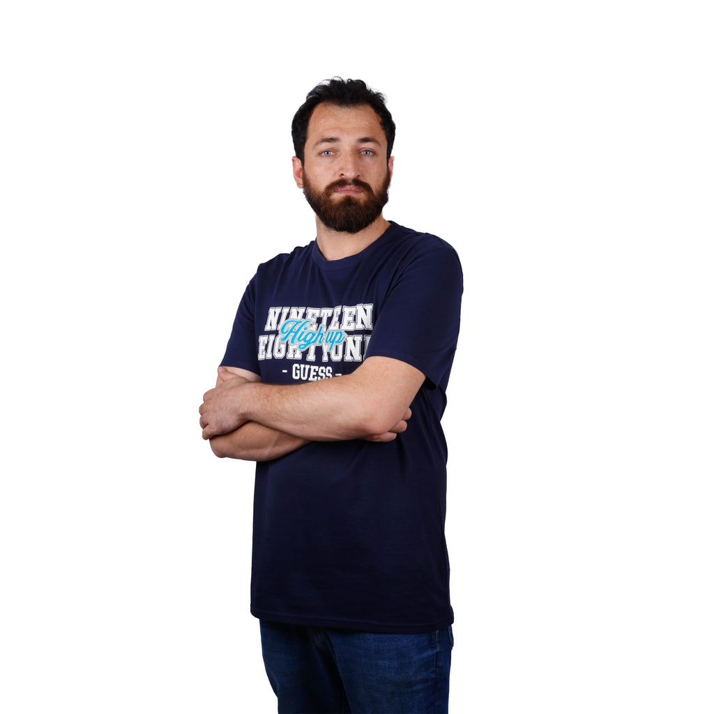 GUESS FRONT LOGO REGULAR FIT T-SHIRT | D.BLUE