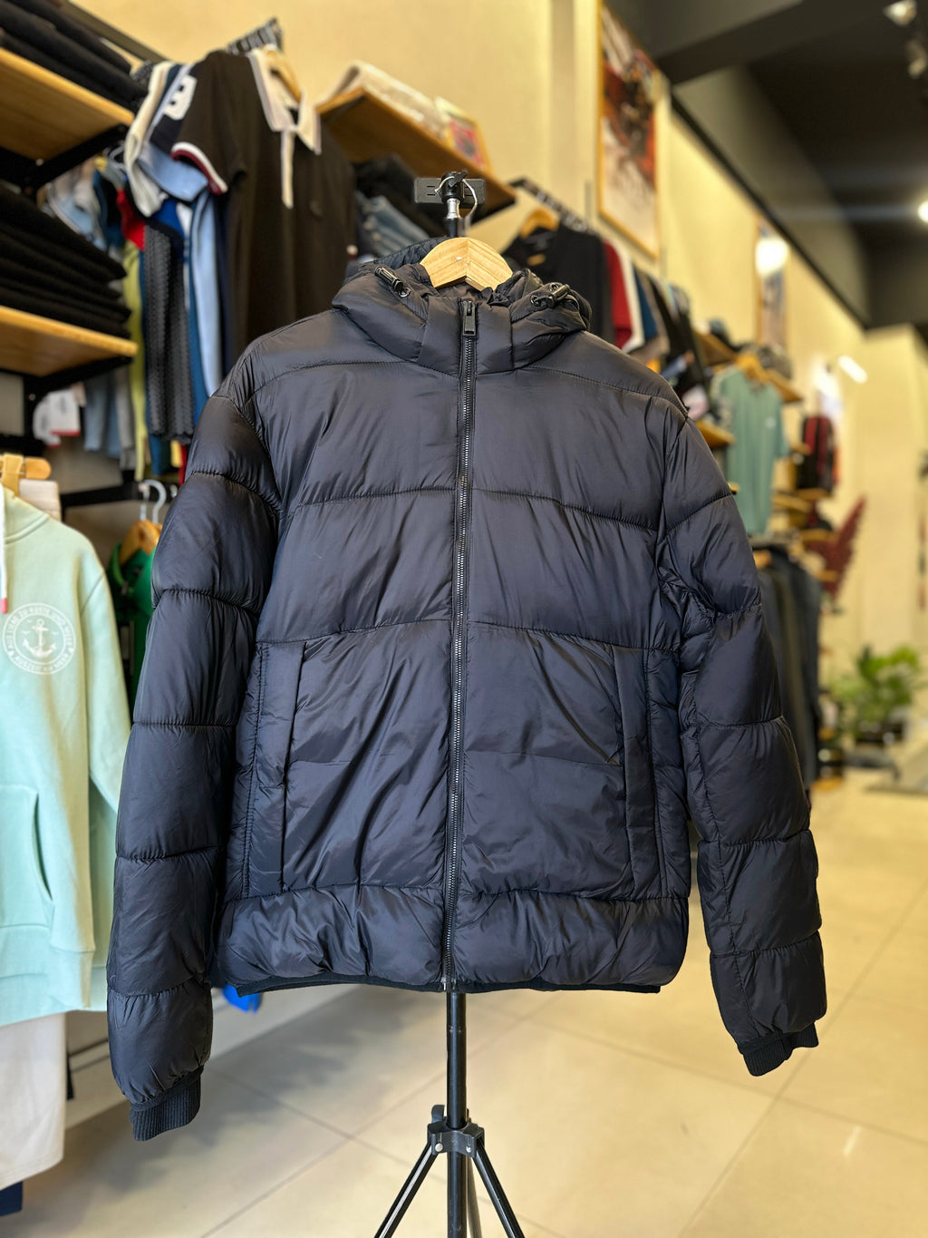 HUGO BOSS MEN’S PUFFER JACKET | BLACK WINTER ESSENTIAL