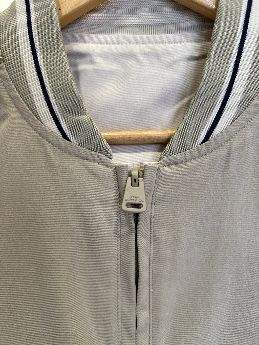 US POLO ASSN. PREMIUM WATER-RESISTANT REVERSIBLE JACKET IMPORTED | BEIGE