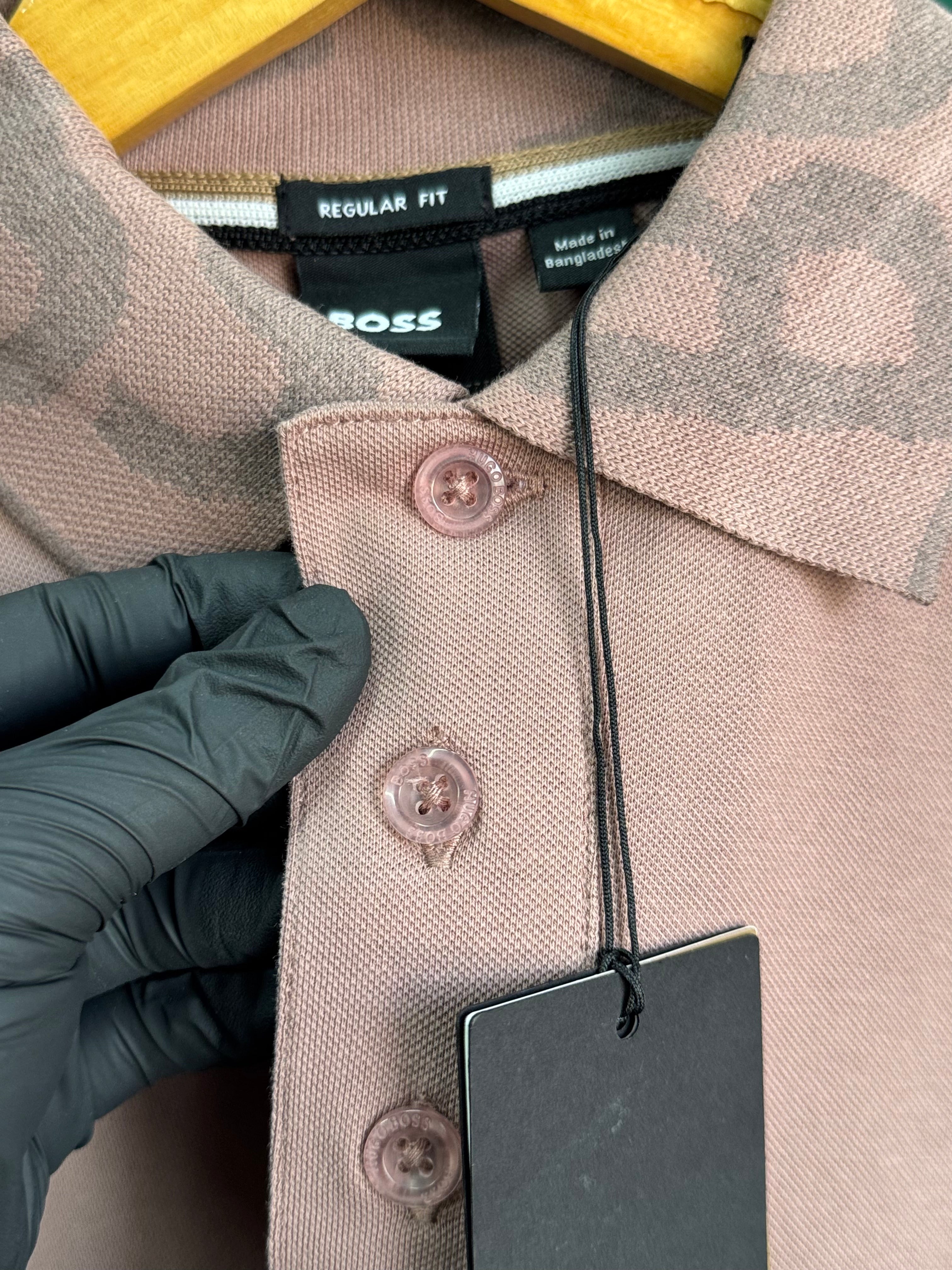 HUGO BOSS METALLIC PATCH LOGO AND SIGNATURE PRINT | LIGHT PEACH