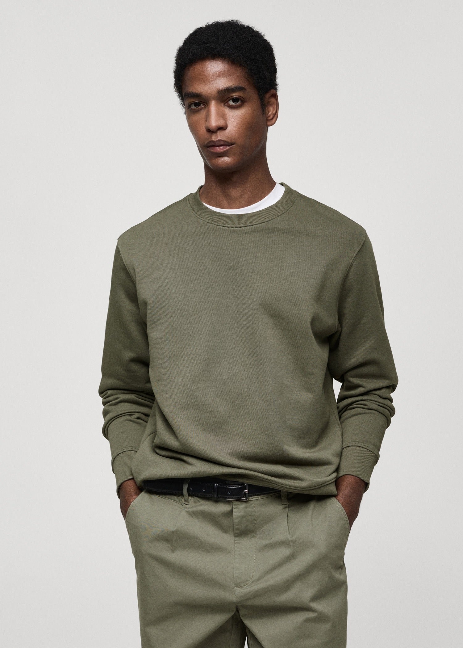 KIABI PLAIN BRUSHED SWEATSHIRT FOR MEN – SOFT & WARM EVERDAY ESSENTIAL | GREEN
