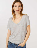 KIABI LADIES SLOUCHY V-NECK T-SHIRT | WHITE WITH BLACK LINES