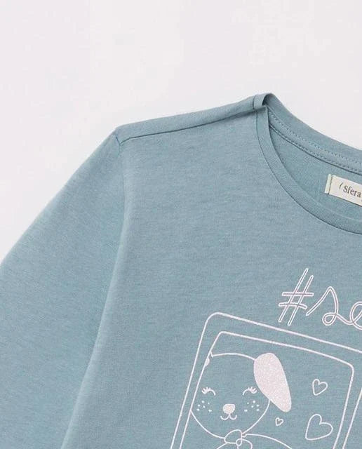 Trendy Sfera Selfie T-Shirt for kids & baby girls – Soft cotton, stylish fit, and perfect for everyday wear. Grab this must-have Sfera tee in Pakistan now!