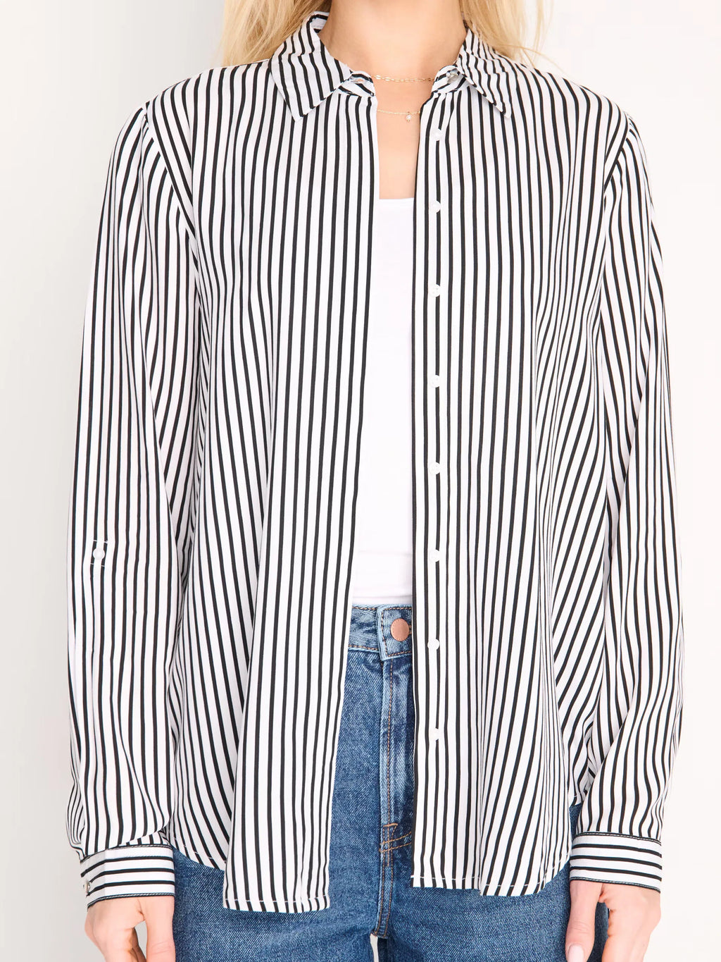 Sinsay Classic White Shirt – Women’s Casual & Smart Wear