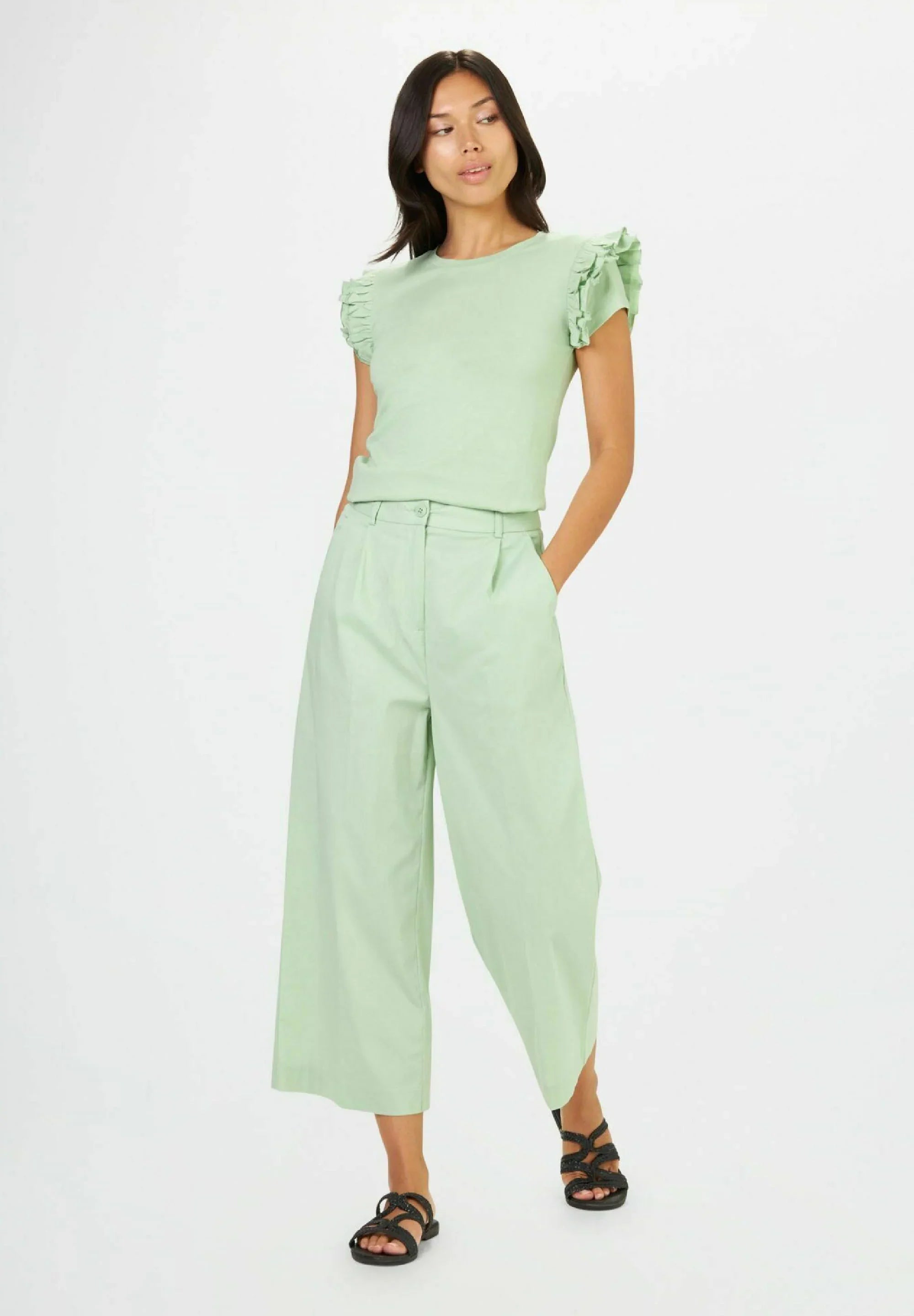 CONBIPEL WITH RUFFLES - BASIC T- SHIRT | LIGHT GREEN