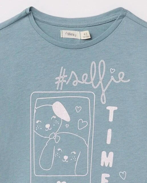 Trendy Sfera Selfie T-Shirt for kids & baby girls – Soft cotton, stylish fit, and perfect for everyday wear. Grab this must-have Sfera tee in Pakistan now!